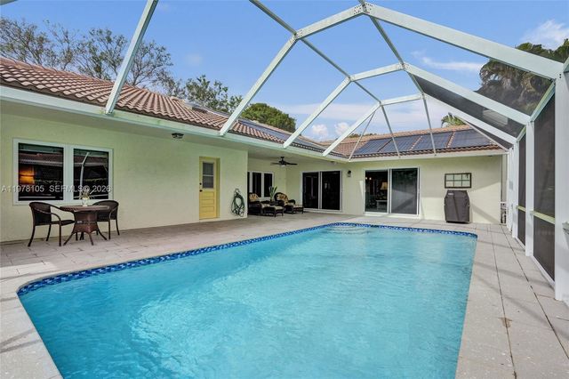 5093 NW 86th Way, Coral Springs, FL 33067