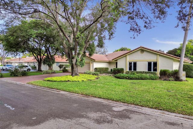 5093 NW 86th Way, Coral Springs, FL 33067