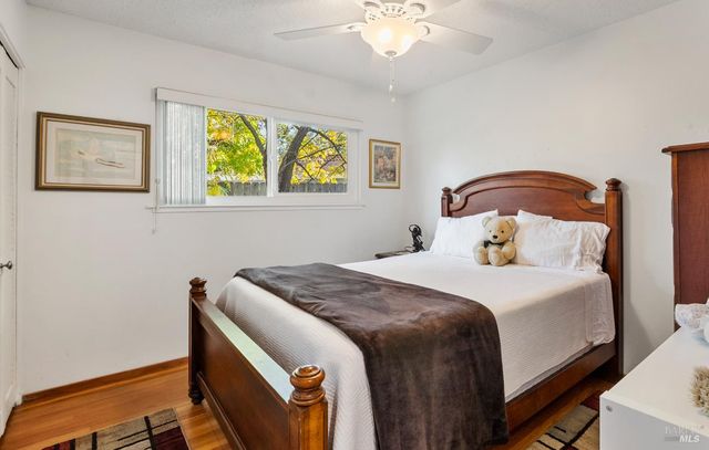 477 N Meadowview Ct, Vacaville, CA 95688