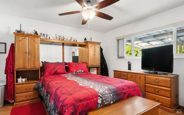 477 N Meadowview Ct, Vacaville, CA 95688