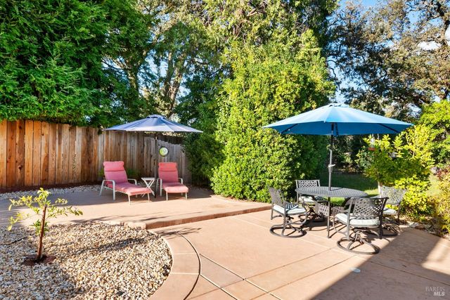 477 N Meadowview Ct, Vacaville, CA 95688
