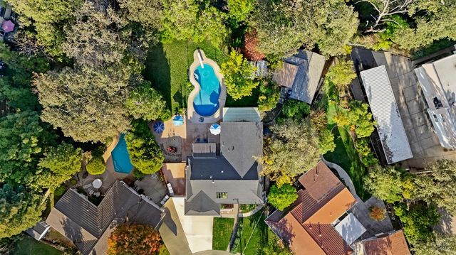 477 N Meadowview Ct, Vacaville, CA 95688