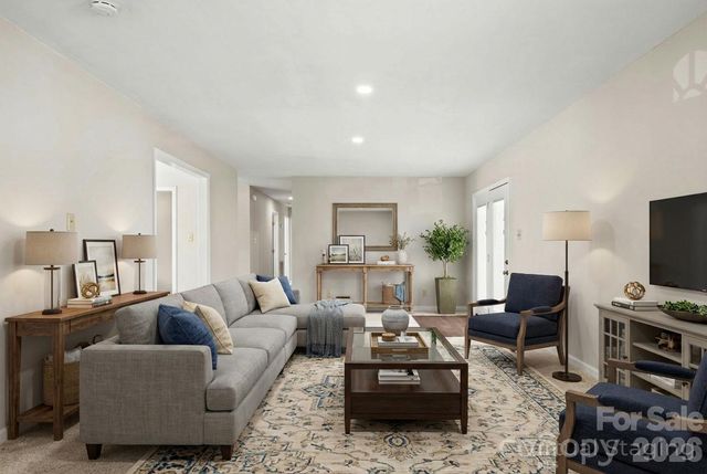 322 Holland Circle, Statesville, NC 28677