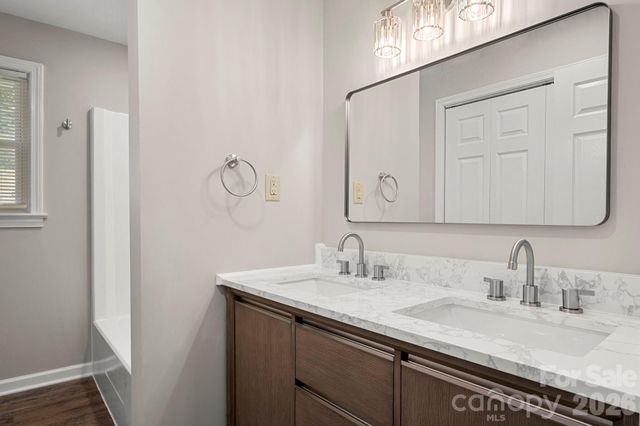 322 Holland Circle, Statesville, NC 28677