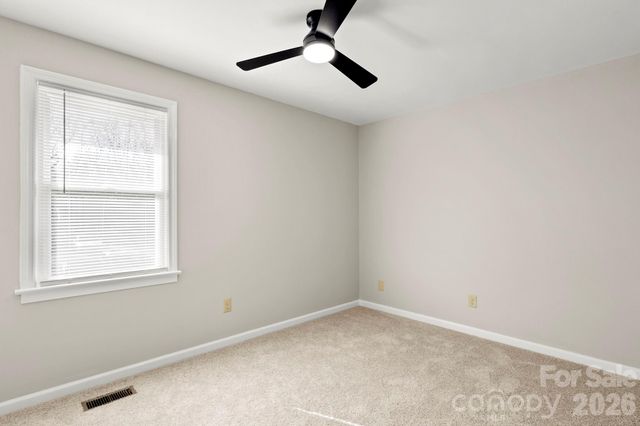 322 Holland Circle, Statesville, NC 28677