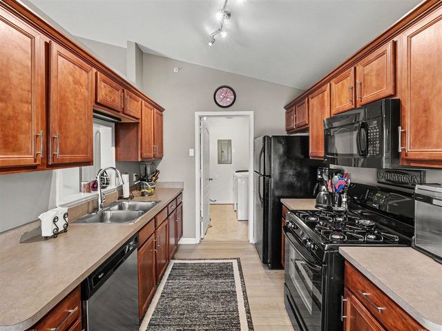 404 Riversedge Drive, Saline, MI 48176