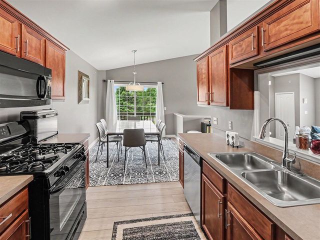 404 Riversedge Drive, Saline, MI 48176