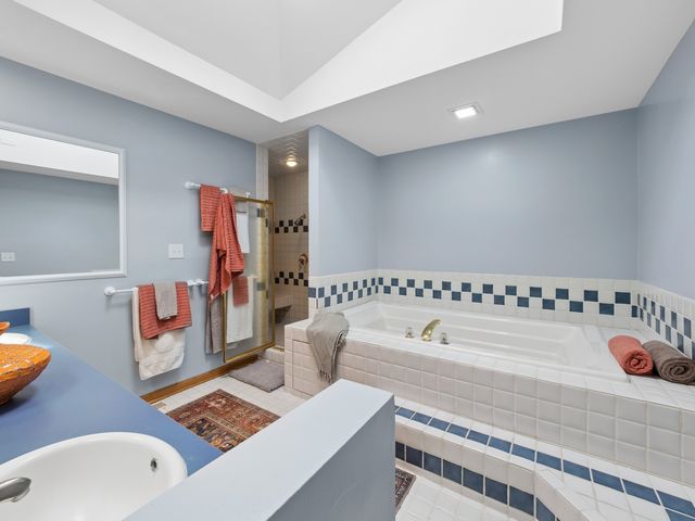 11613 Country Club Road, Woodstock, IL 60098