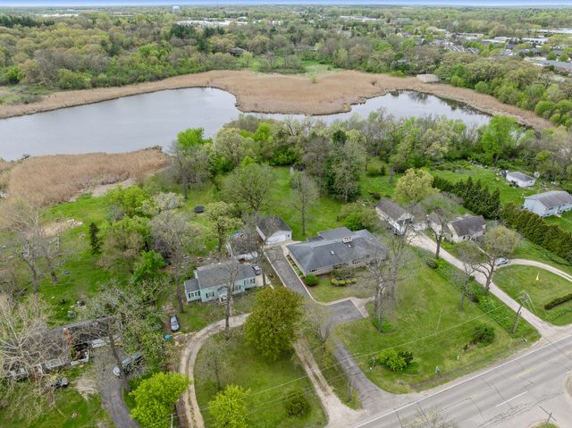 11613 Country Club Road, Woodstock, IL 60098