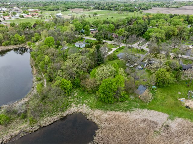 11613 Country Club Road, Woodstock, IL 60098
