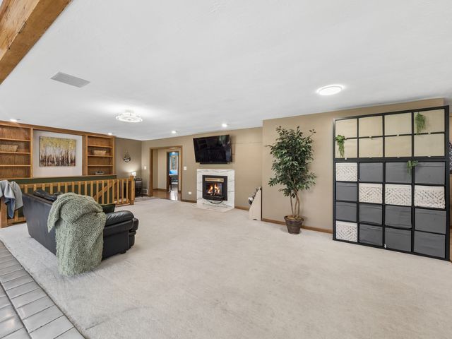 11613 Country Club Road, Woodstock, IL 60098