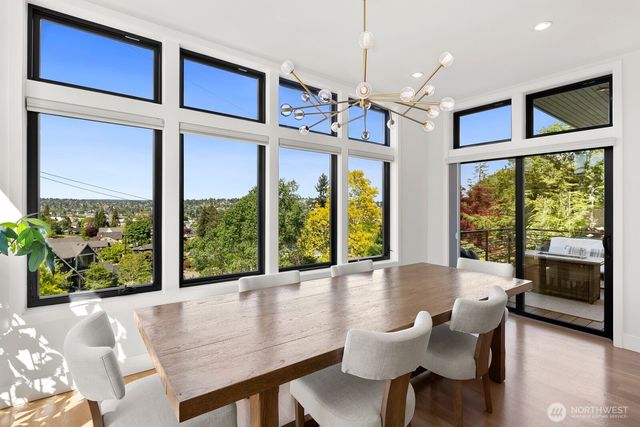 728 W Etruria Street, Seattle, WA 98119