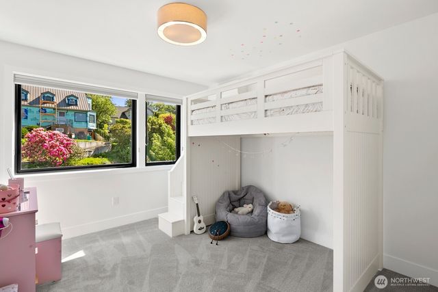 728 W Etruria Street, Seattle, WA 98119