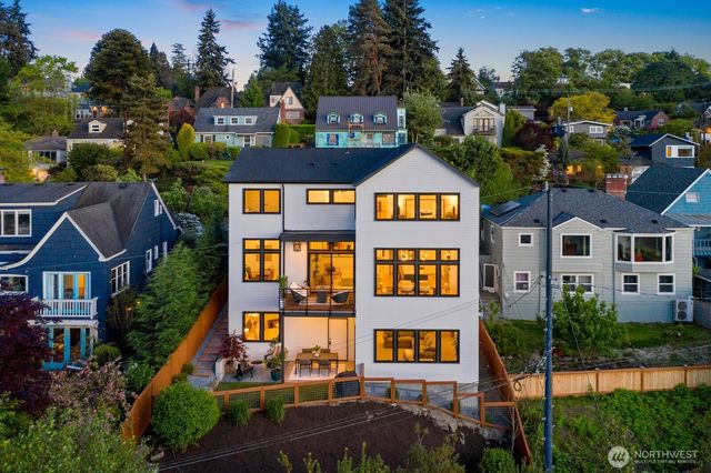 728 W Etruria Street, Seattle, WA 98119