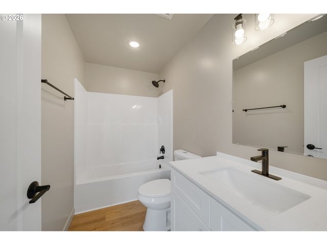 4600 SPRUCE St, Bay City, OR 97107