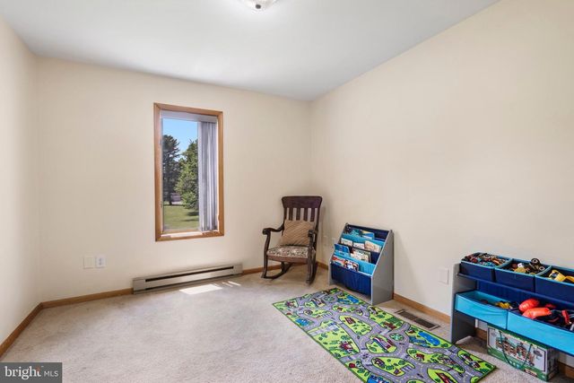 903 COLSTON DR, Falling Waters, WV 25419