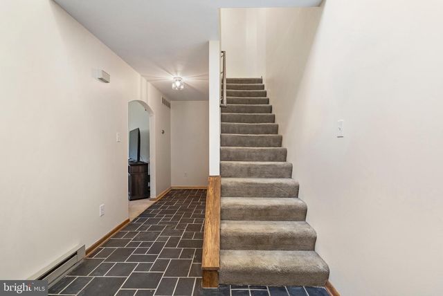 903 COLSTON DR, Falling Waters, WV 25419