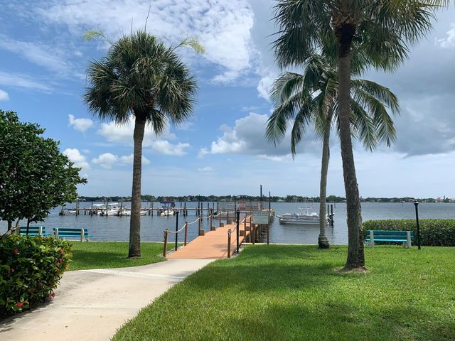 825 Center Street 21b, Jupiter, FL 33458