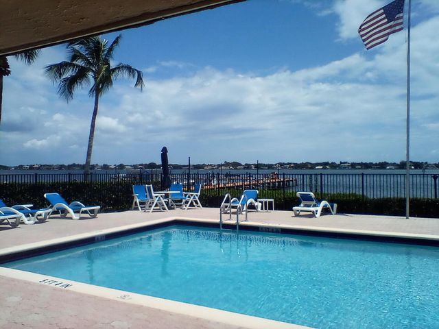 825 Center Street 21b, Jupiter, FL 33458