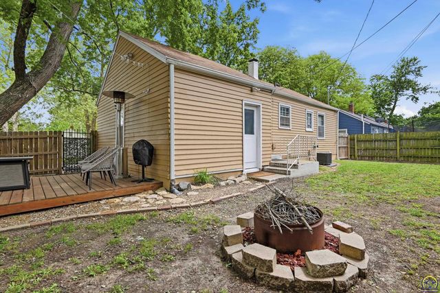 601 SW Randolph AVE, Topeka, KS 66606