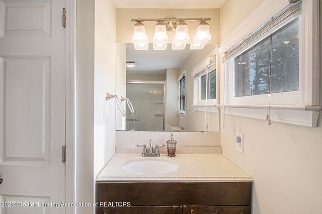 416 E Elm Street, Mason, MI 48854