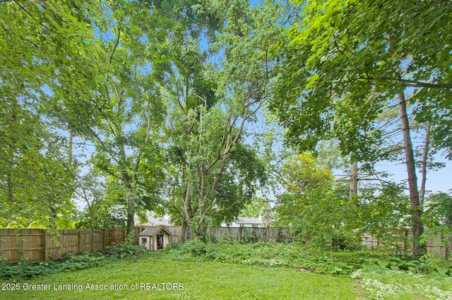 416 E Elm Street, Mason, MI 48854