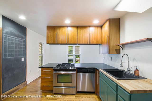 416 E Elm Street, Mason, MI 48854