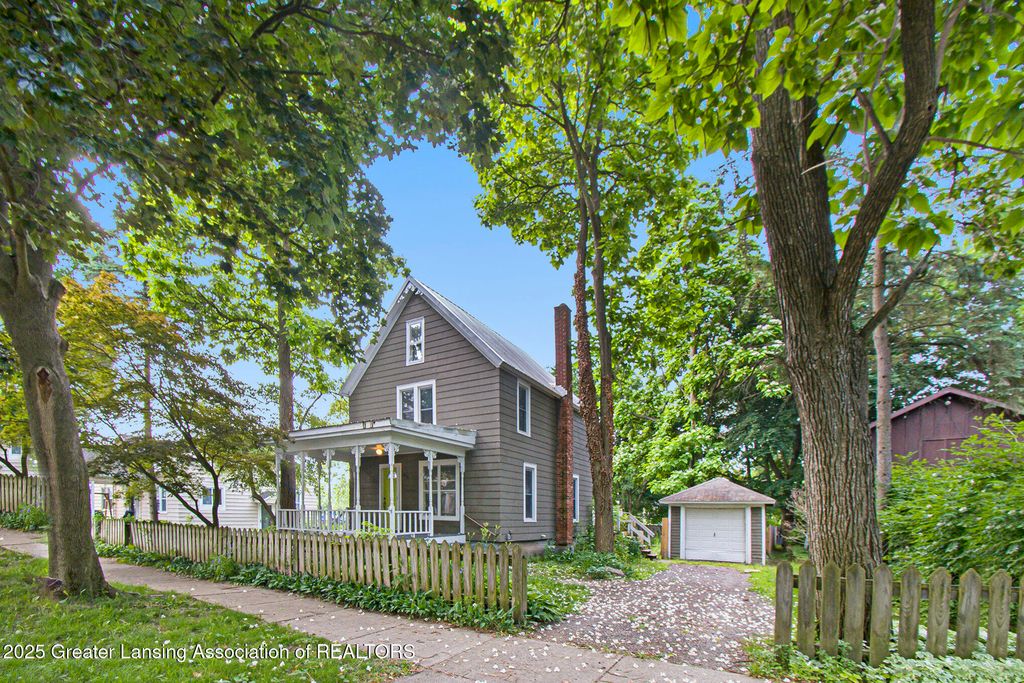 416 E Elm Street, Mason, MI 48854