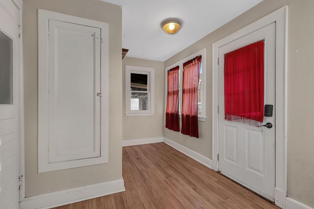 204 Wilson Avenue NE, Saint Cloud, MN 56304