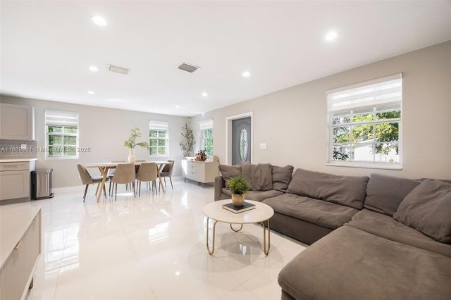3564 William Ave, Coconut Grove, FL 33133