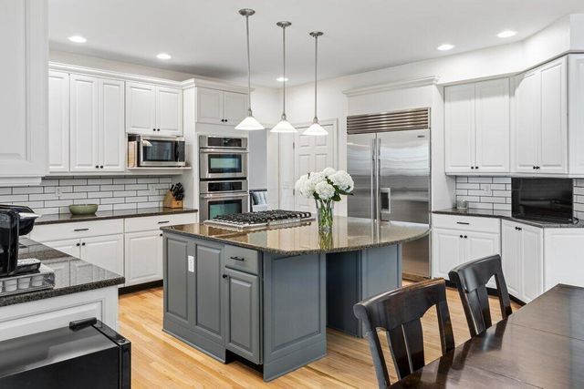 4688 Vista Ridge Drive, Dublin, OH 43017
