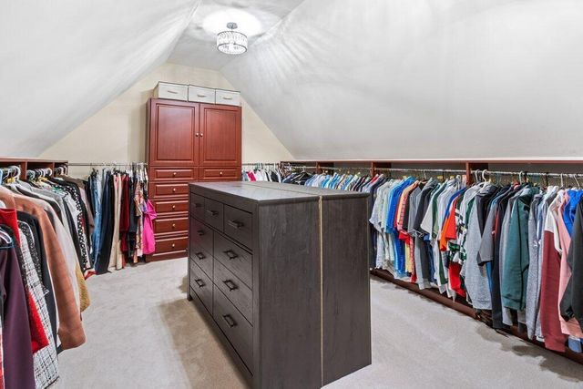 4688 Vista Ridge Drive, Dublin, OH 43017