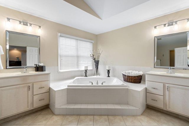 4688 Vista Ridge Drive, Dublin, OH 43017