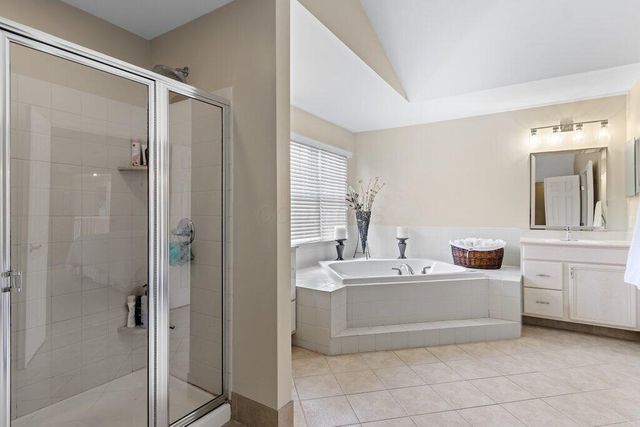 4688 Vista Ridge Drive, Dublin, OH 43017