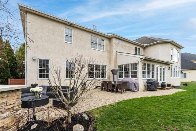 4688 Vista Ridge Drive, Dublin, OH 43017