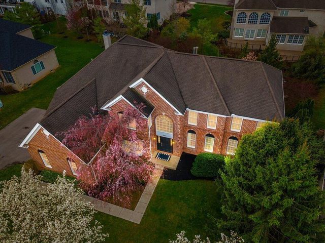 4688 Vista Ridge Drive, Dublin, OH 43017