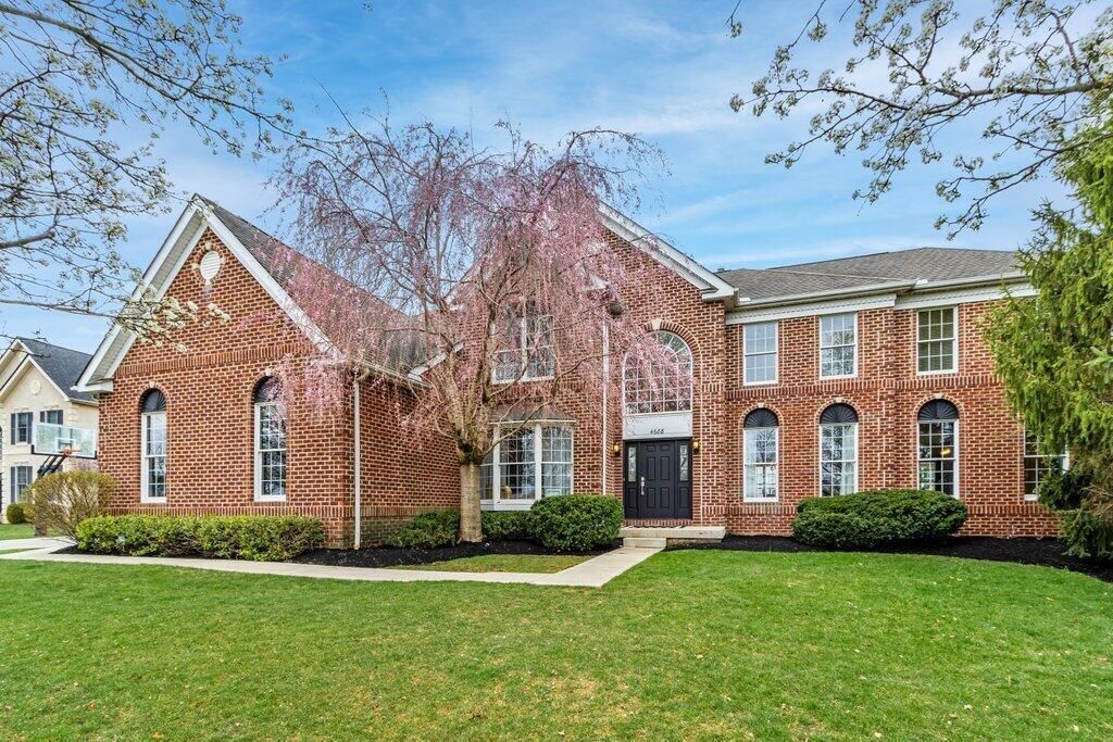 4688 Vista Ridge Drive, Dublin, OH 43017