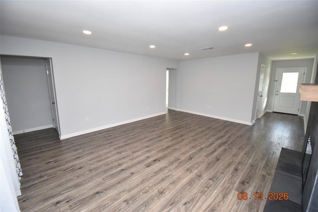 15711 Blackhawk Boulevard, Friendswood, TX 77546