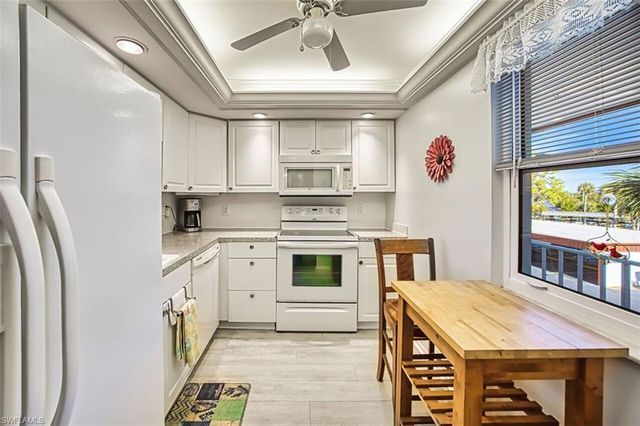 1700 Pine Valley DR # 301, Fort Myers, FL 33907