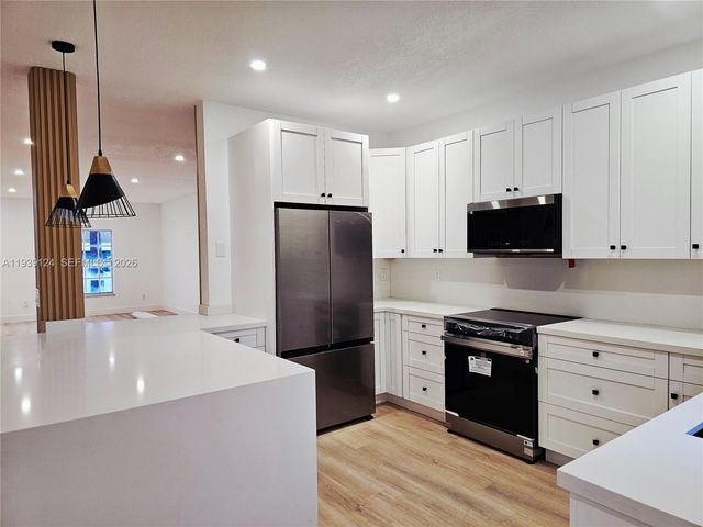 15843 SW 14th Ct, Pembroke Pines, FL 33027