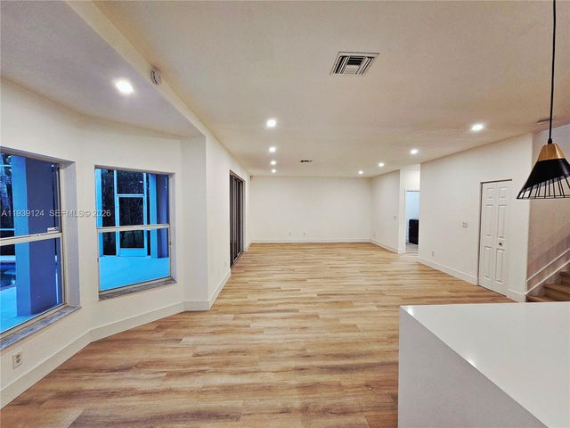 15843 SW 14th Ct, Pembroke Pines, FL 33027