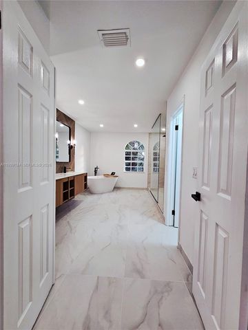 15843 SW 14th Ct, Pembroke Pines, FL 33027