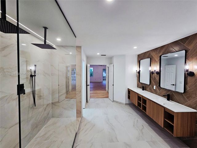 15843 SW 14th Ct, Pembroke Pines, FL 33027