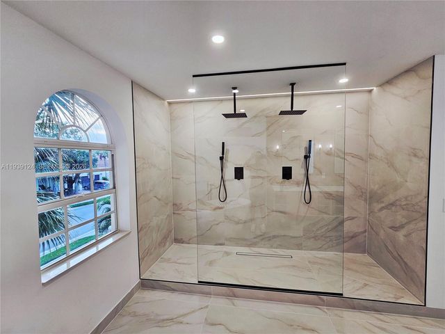 15843 SW 14th Ct, Pembroke Pines, FL 33027