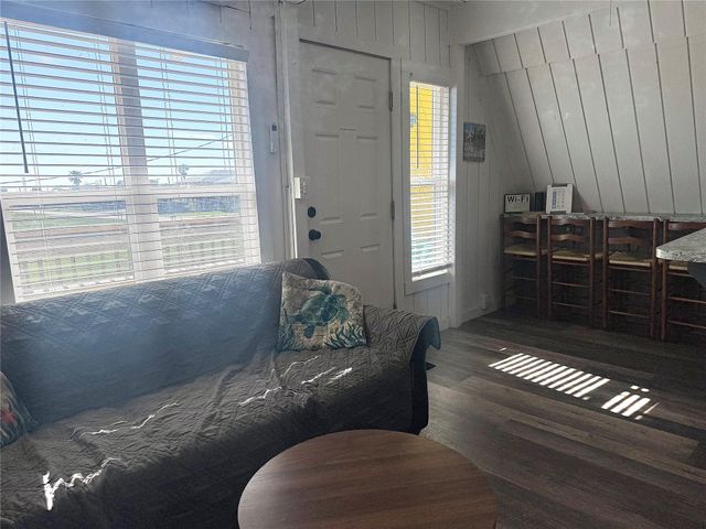 310 Angel Wing Street, Surfside Beach, TX 77541