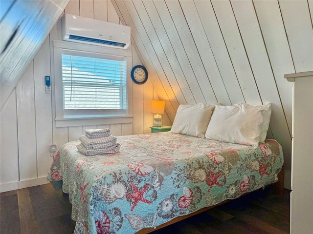 310 Angel Wing Street, Surfside Beach, TX 77541