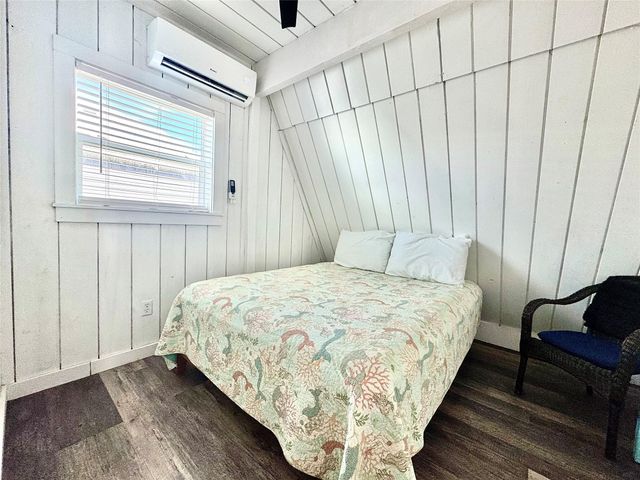 310 Angel Wing Street, Surfside Beach, TX 77541