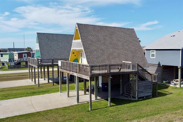 310 Angel Wing Street, Surfside Beach, TX 77541