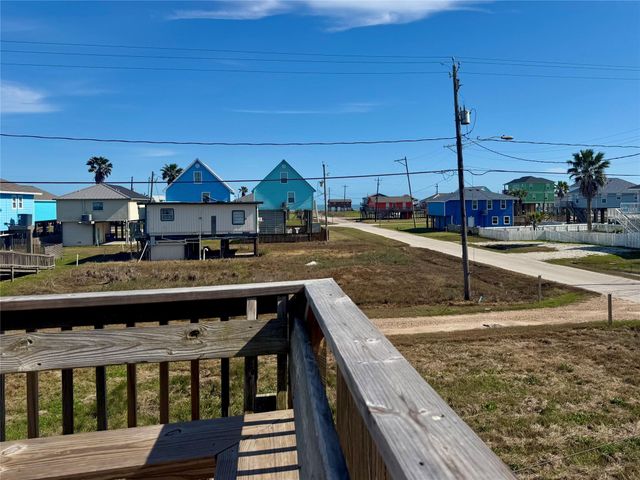 310 Angel Wing Street, Surfside Beach, TX 77541