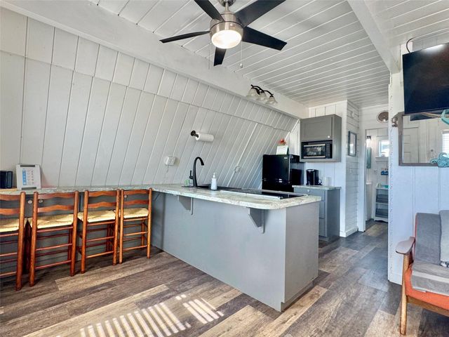 310 Angel Wing Street, Surfside Beach, TX 77541